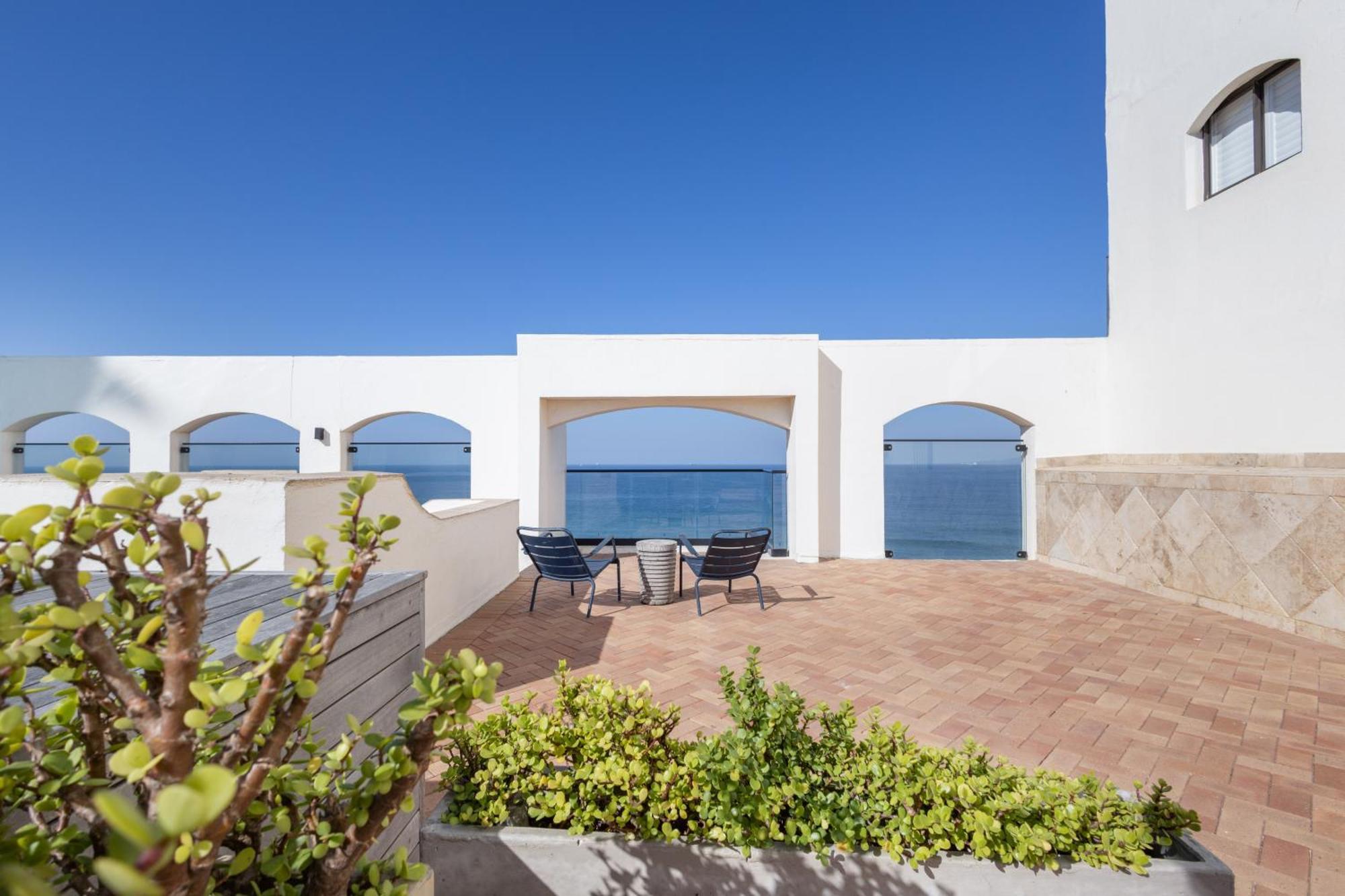 803 Bermudas - By Stay In Umhlanga Дурбан Экстерьер фото
