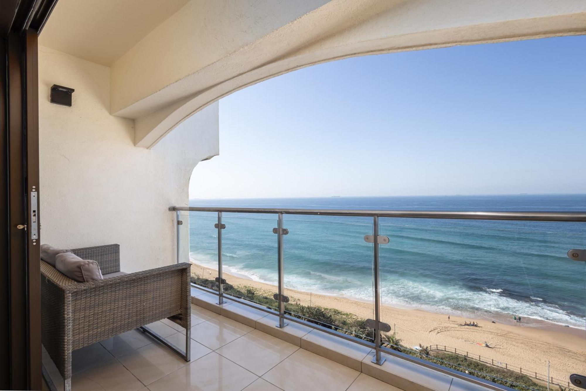 803 Bermudas - By Stay In Umhlanga Дурбан Экстерьер фото